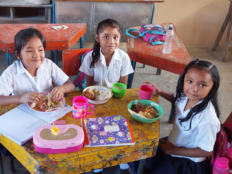 Lunch with Studetns a an elementary school in San Lorenzo Lempira Honduras year 2023.